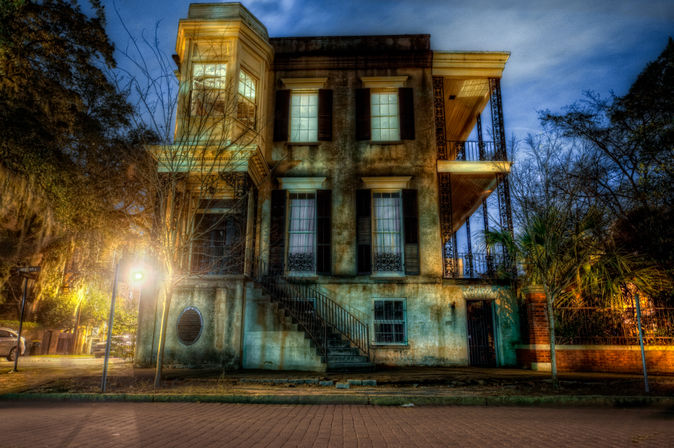 Savannah's Beyond Good and Evil Tour: Explore the Most Haunted Spots image 2