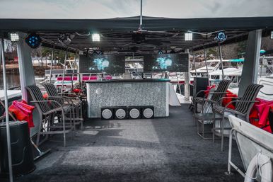 Luxury Yacht Party with Live DJ & Sunset Views image 4