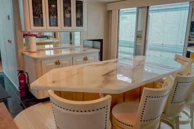 Luxury Yacht Party with Live DJ & Sunset Views image 5