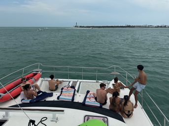 Party yacht adventures image 11