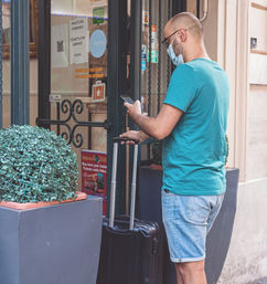 Store & Explore: Luggage Storage in New York for You & Your Crew image 3