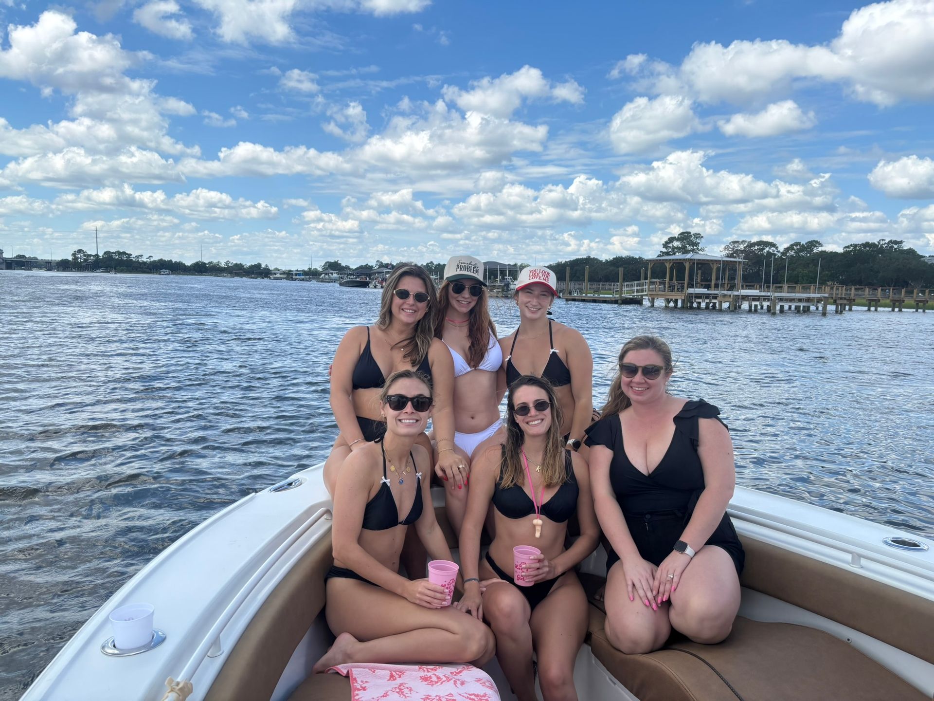 Luxury Private Charter: Cruise on a 26' Sea Hunt 265 Ultra with Captain image 1