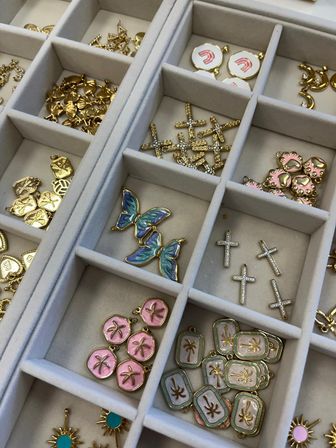 Custom Charm Bar Experience: Design Your Own Custom Jewelry image 1