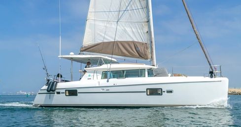 Deluxe Catamaran Charters Out Of Beautiful Marina Del Rey image 14