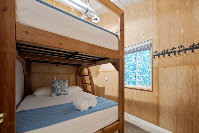 Good Life Resort 6 BR Surf Loft with Event Space image 37