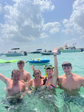 Island Adventure Awaits: 2-Hour Miami Boat Rental to Raccoon Island image 6