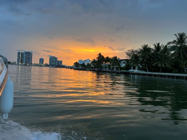 Island Adventure Awaits: 2-Hour Miami Boat Rental to Raccoon Island image 16