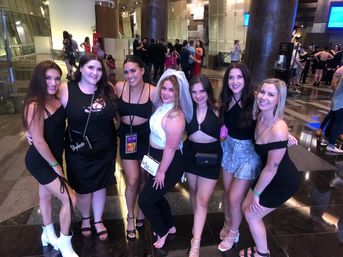 Day or Night Club Tour: Luxe Party Bus with Club Pickup Service, VIP Host, & Unlimited Drinks image 7