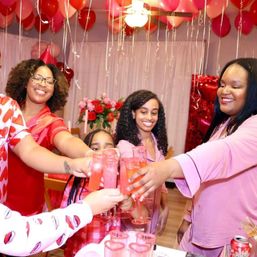 Show-Stopping Balloon Decor & Backdrops for Unforgettable Parties image