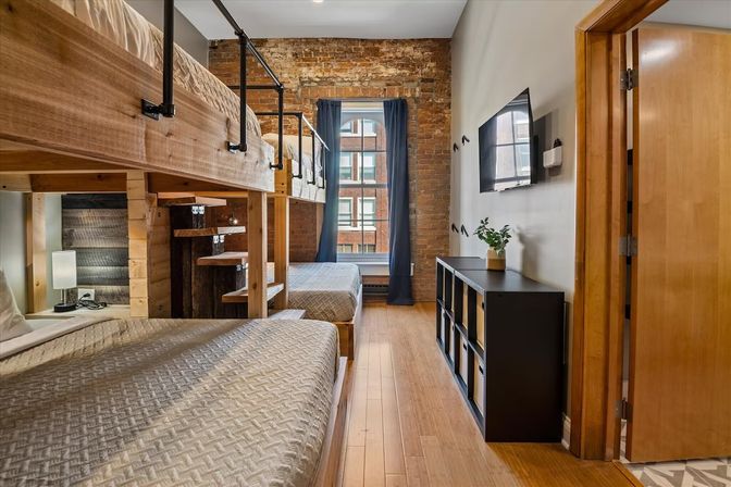 Historic Hideaway: Charming Loft in Heart of Downtown image 27