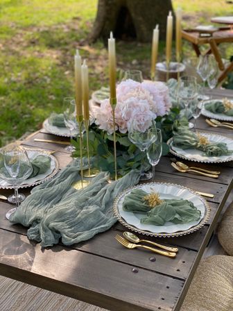 The Art of Picnicking in New York City image 16