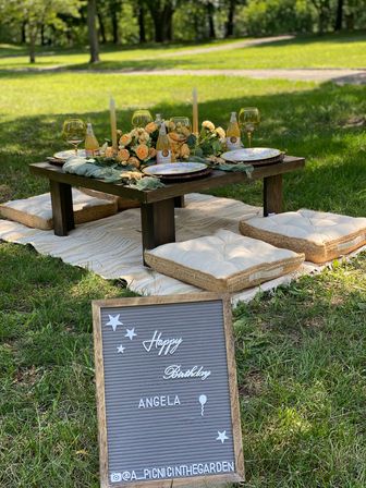 The Art of Picnicking in New York City image 18