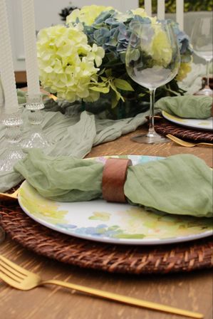 The Art of Picnicking in New York City image 11