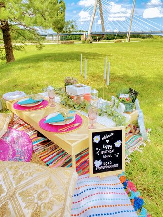 Bougie Pop-Up Custom Picnic Experience in Kansas City image 7