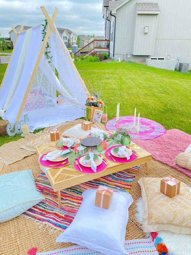 Bougie Pop-Up Custom Picnic Experience in Kansas City image 2