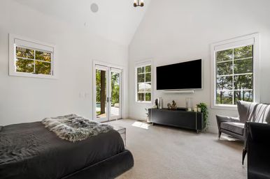 Eagle’s View: 10-Acre Hilltop Estate with Pool, Spa, Cold Plunge + Koi Pond image 24