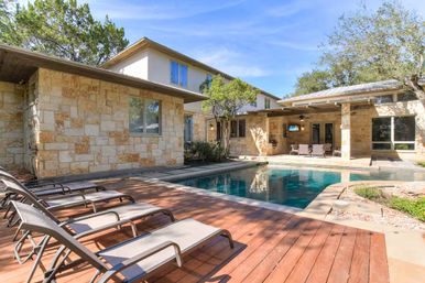 The Longhorn Estate: Luxe Hill Country Retreat Near Downtown Austin image 11