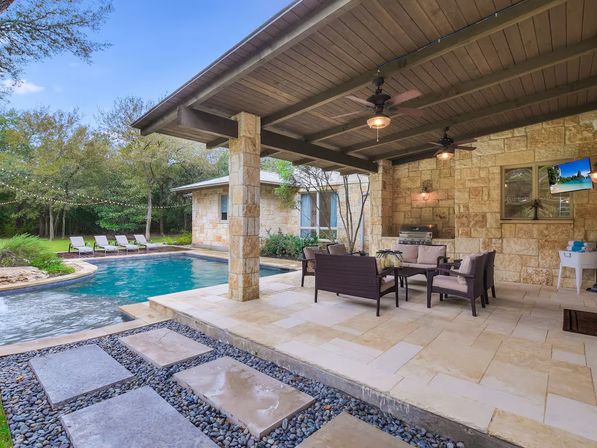 The Longhorn Estate: Luxe Hill Country Retreat Near Downtown Austin image 15