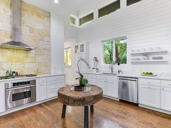 The Longhorn Estate: Luxe Hill Country Retreat Near Downtown Austin image 35