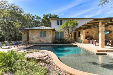 The Longhorn Estate: Luxe Hill Country Retreat Near Downtown Austin image 12