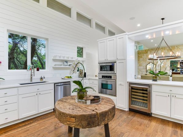 The Longhorn Estate: Luxe Hill Country Retreat Near Downtown Austin image 36