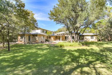 The Longhorn Estate: Luxe Hill Country Retreat Near Downtown Austin image 18