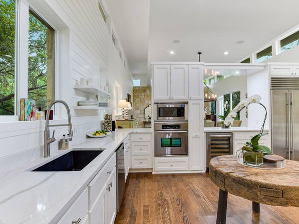 The Longhorn Estate: Luxe Hill Country Retreat Near Downtown Austin image 33