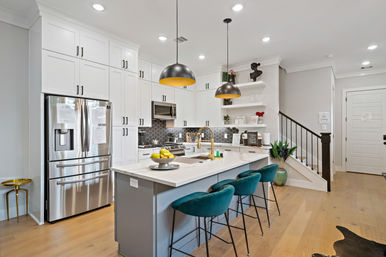 The Black House: Downtown Escape with Hot Tub, Chef, Stylish Decor, Massage & Mixology Class image 41