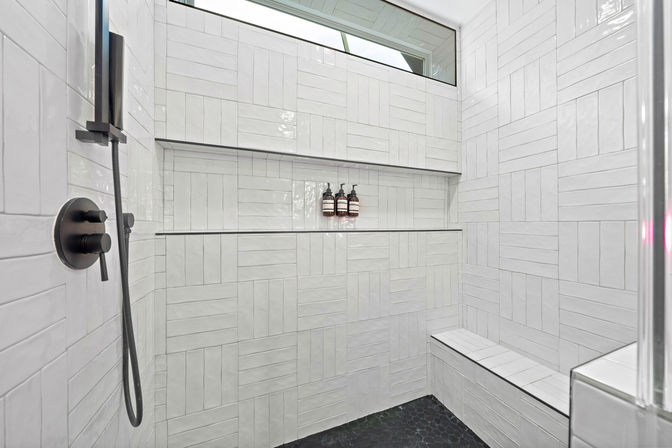 The Black House: Downtown Escape with Hot Tub, Chef, Stylish Decor, Massage & Mixology Class image 28