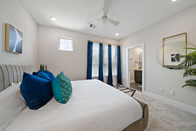 The Black House: Downtown Escape with Hot Tub, Chef, Stylish Decor, Massage & Mixology Class image 30