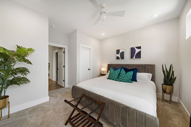The Black House: Downtown Escape with Hot Tub, Chef, Stylish Decor, Massage & Mixology Class image 29