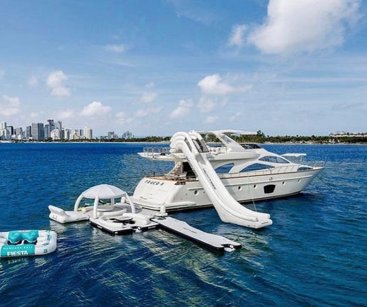 Pink Ocean Vibes and Yacht Party in Miami image 4