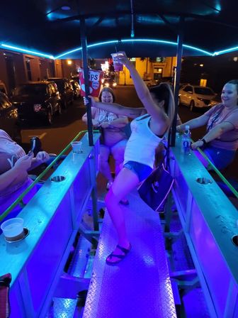 Sip & Cycle Through Savannah: Party, Pedal and Pub Crawl along Charming Savannah Streets image 4