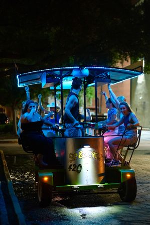 Sip & Cycle Through Savannah: Party, Pedal and Pub Crawl along Charming Savannah Streets image 2