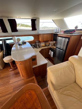 Luxury Experience on Lake Travis: 50 Foot Carver Yacht Charter image 13
