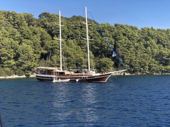 Private Luxury Sailboat Charter with Sunset Views & BYOB (Up to 10 Passengers) image 15