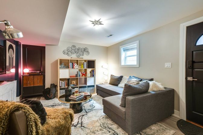 The Lantern: Ultimate City Retreat in Forest Park image 8
