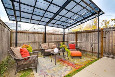 The Lantern: Ultimate City Retreat in Forest Park image 4