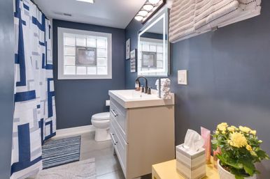The Lantern: Ultimate City Retreat in Forest Park image 15