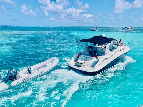 Luxury Yacht Charter with Open Bar and BBQ image 5