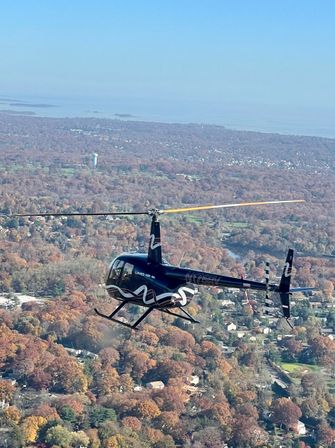 Private Hudson Valley Helicopter Tour from Westchester image 1