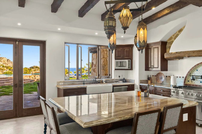 Luxury Cabo Villa: 11,000 sq. ft. Casa de Karma for Up to 16 Guests image 10