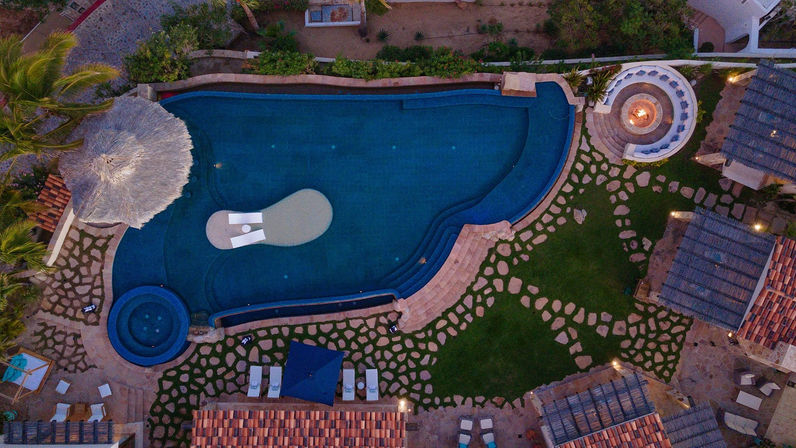 Luxury Cabo Villa: 11,000 sq. ft. Casa de Karma for Up to 16 Guests image 17