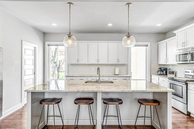 NashVegas Hideaway image 3