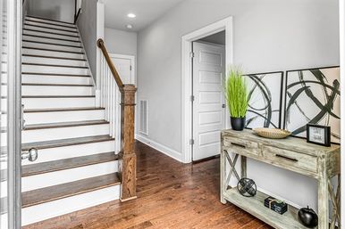 NashVegas Hideaway image 7