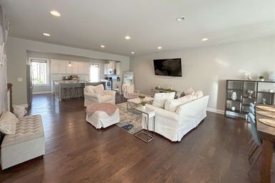 NashVegas Hideaway image 6