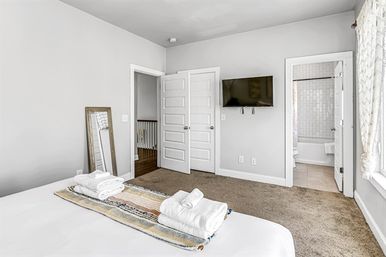 NashVegas Hideaway image 15