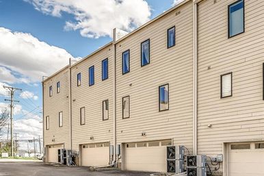 NashVegas Hideaway image 22