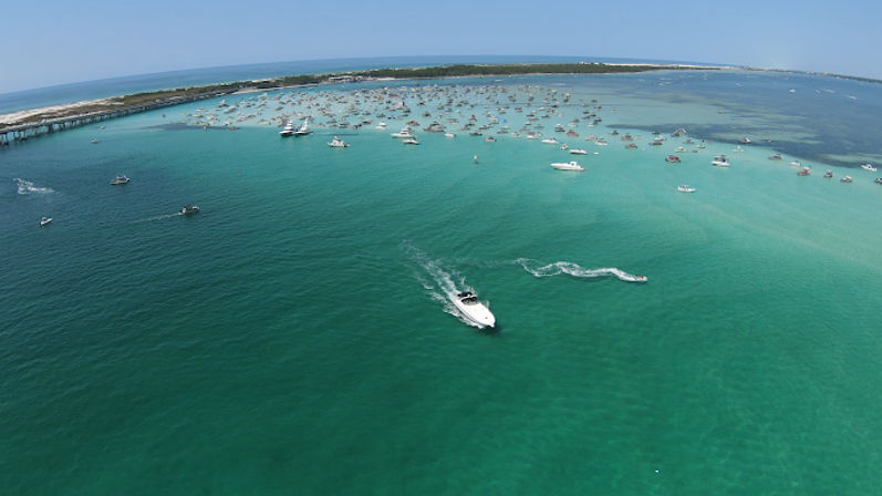 Luxury Yacht Cruise Party to Crab Island (Up to 12 People) image 4