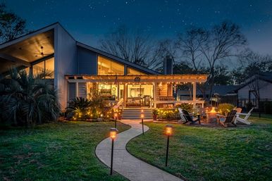 Conroe Lakefront Cottage: Dockside Retreat with Fishing, Kayaks & Boat Taxi Service image 5